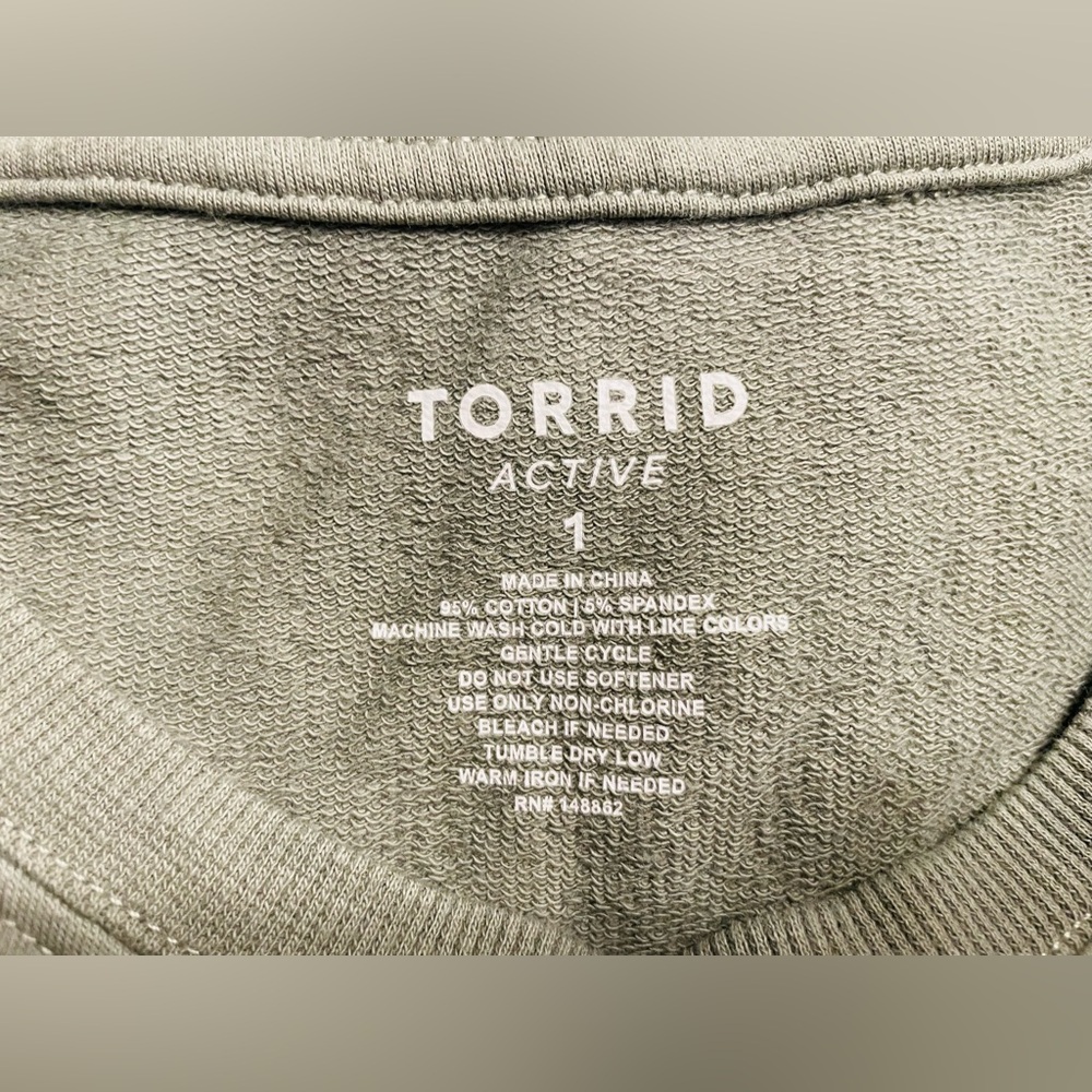 TORRID Sage Green Tie-Dye Long Sleeve French Terry Active Sweatshirt Top Sz 1 1X - Picture 3 of 3